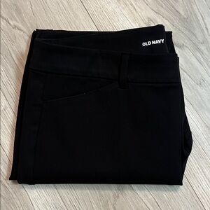 Old Navy Black High-Rise Pixie Skinny Pants
